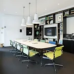 Citizenm