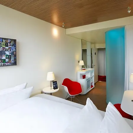 Citizenm Hotel 4*